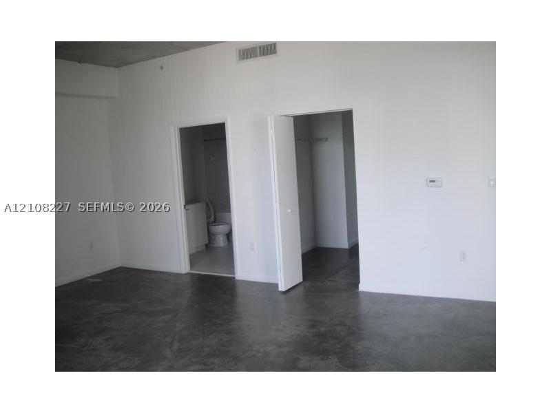 133 2 AV #2908, Miami FL 33132