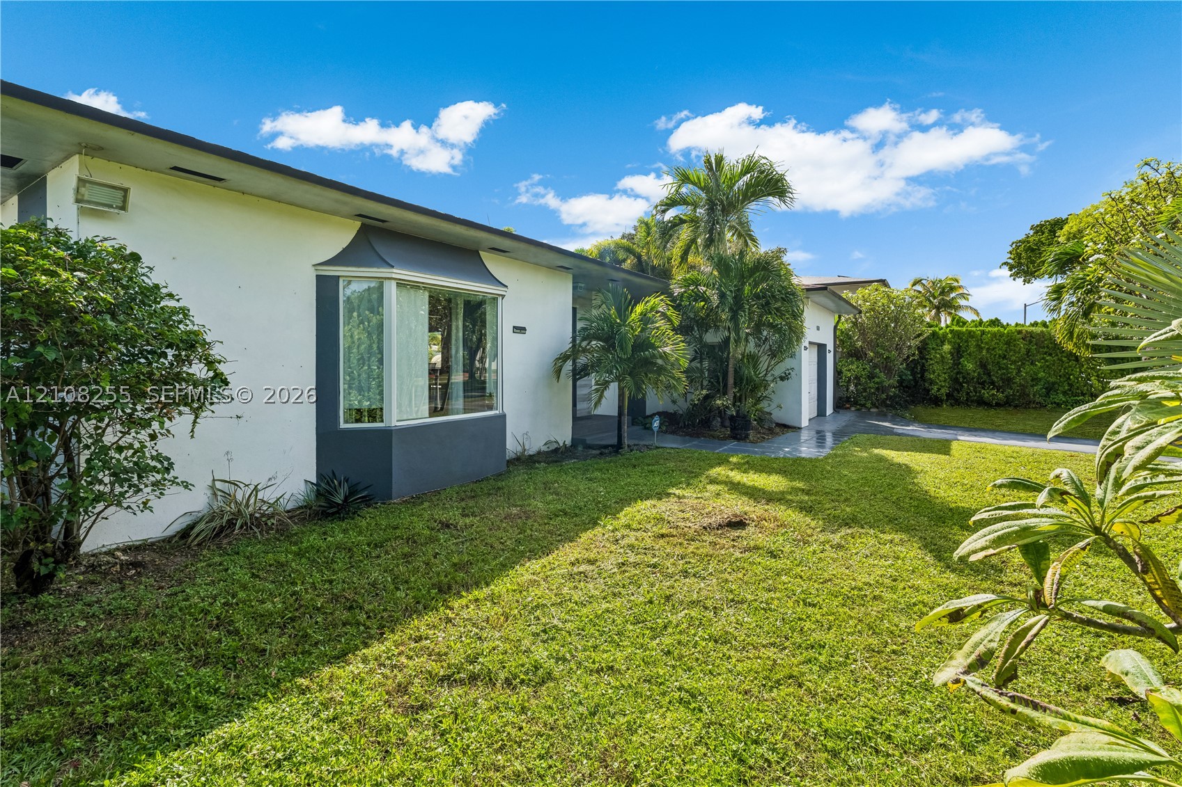 1650 NE 171st St, North Miami Beach FL 33162
