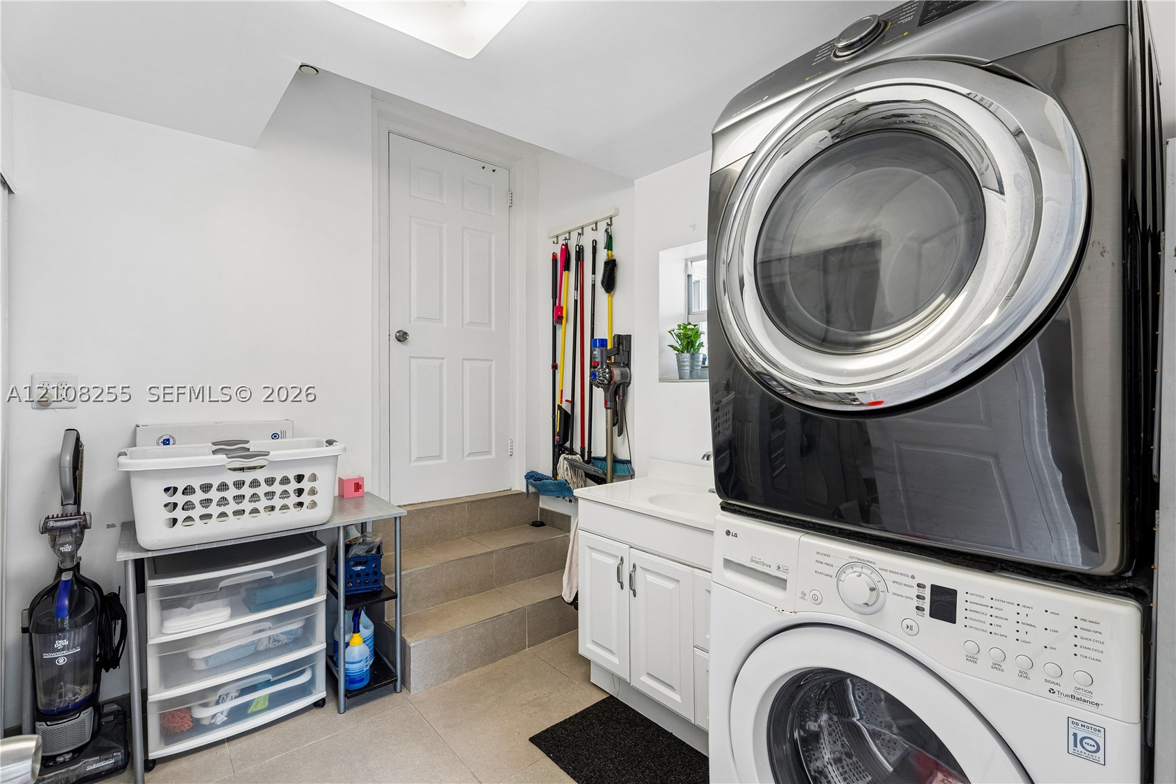 1650 NE 171st St, North Miami Beach FL 33162