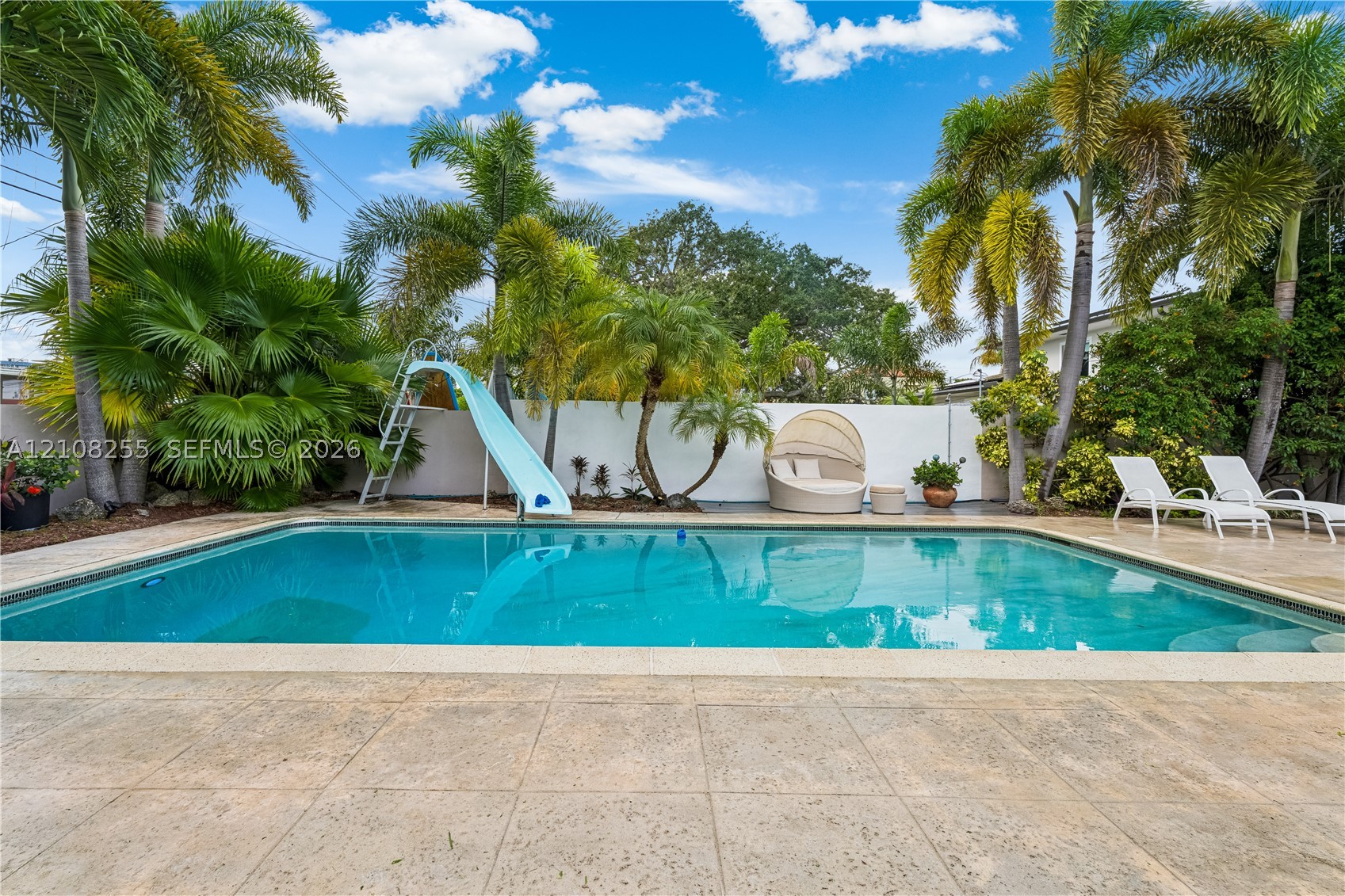 1650 NE 171st St, North Miami Beach FL 33162