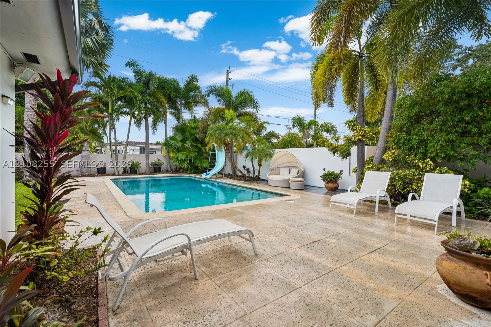 1650 NE 171st St, North Miami Beach FL 33162