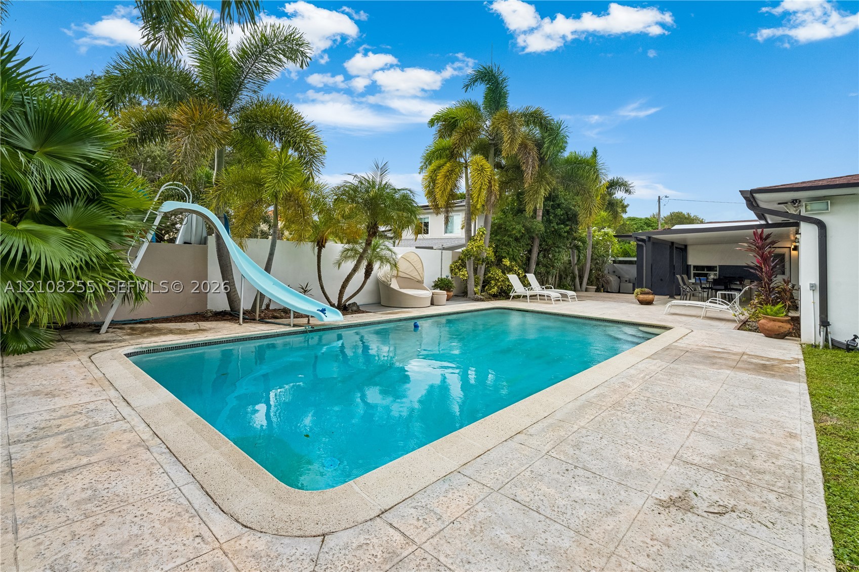 1650 NE 171st St, North Miami Beach FL 33162