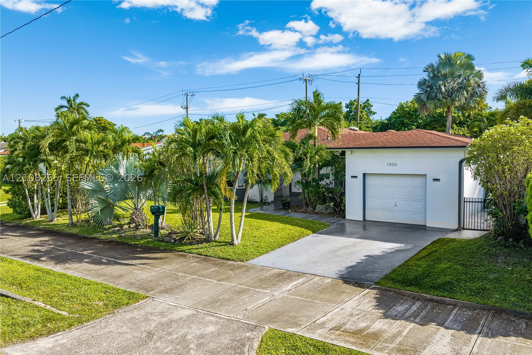 1650 NE 171st St, North Miami Beach FL 33162