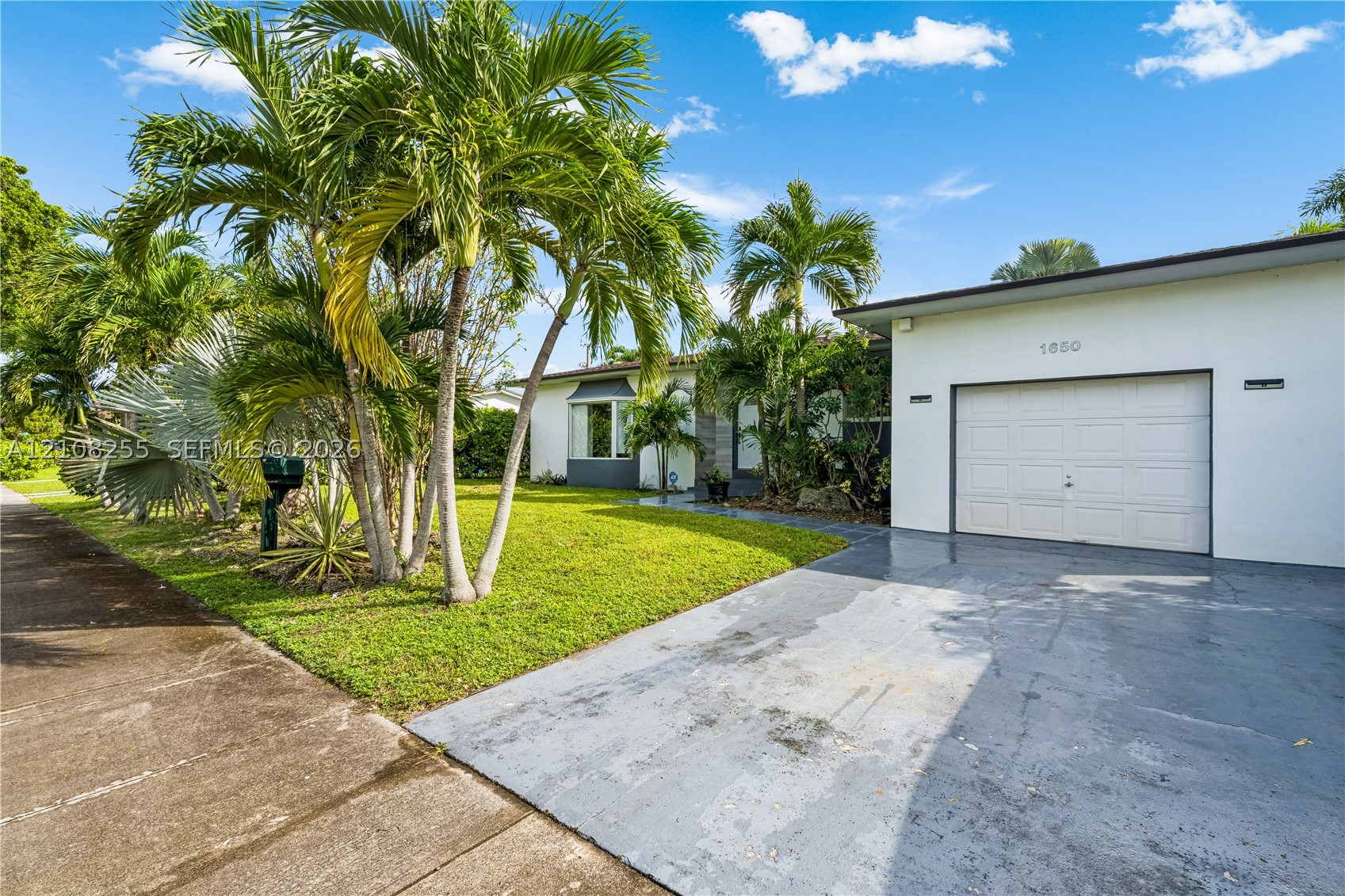 1650 NE 171st St, North Miami Beach FL 33162