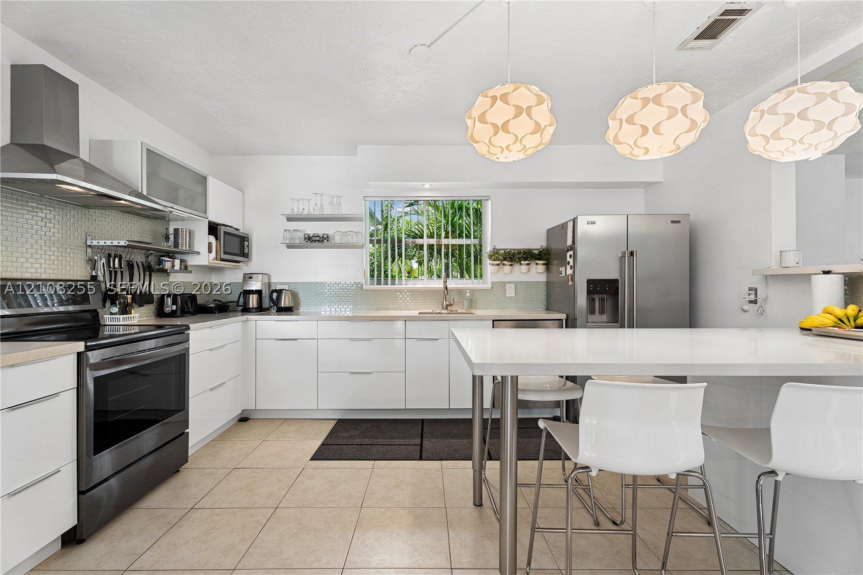 1650 NE 171st St, North Miami Beach FL 33162