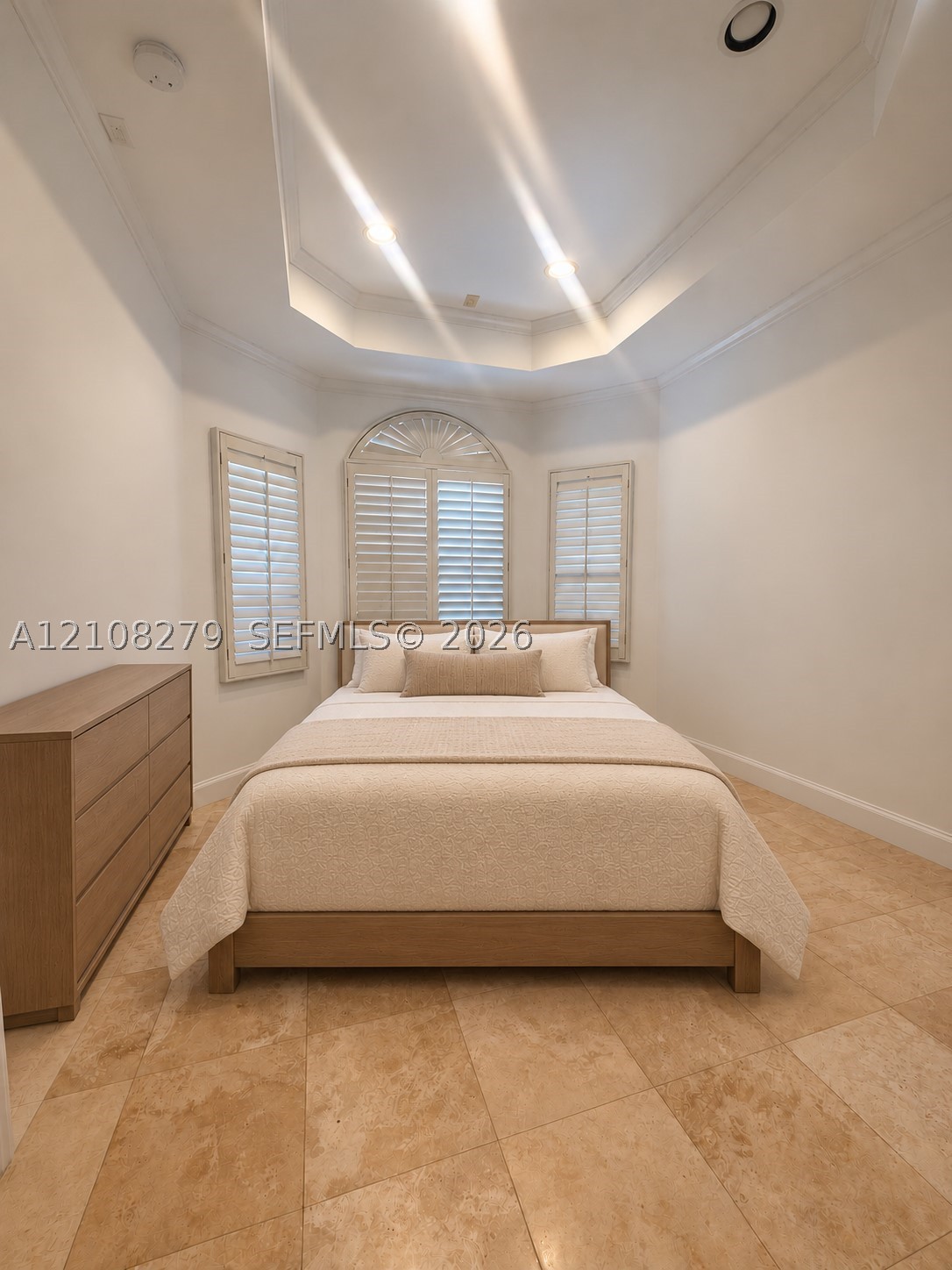 19424 39th Ave, Sunny Isles Beach FL 33160