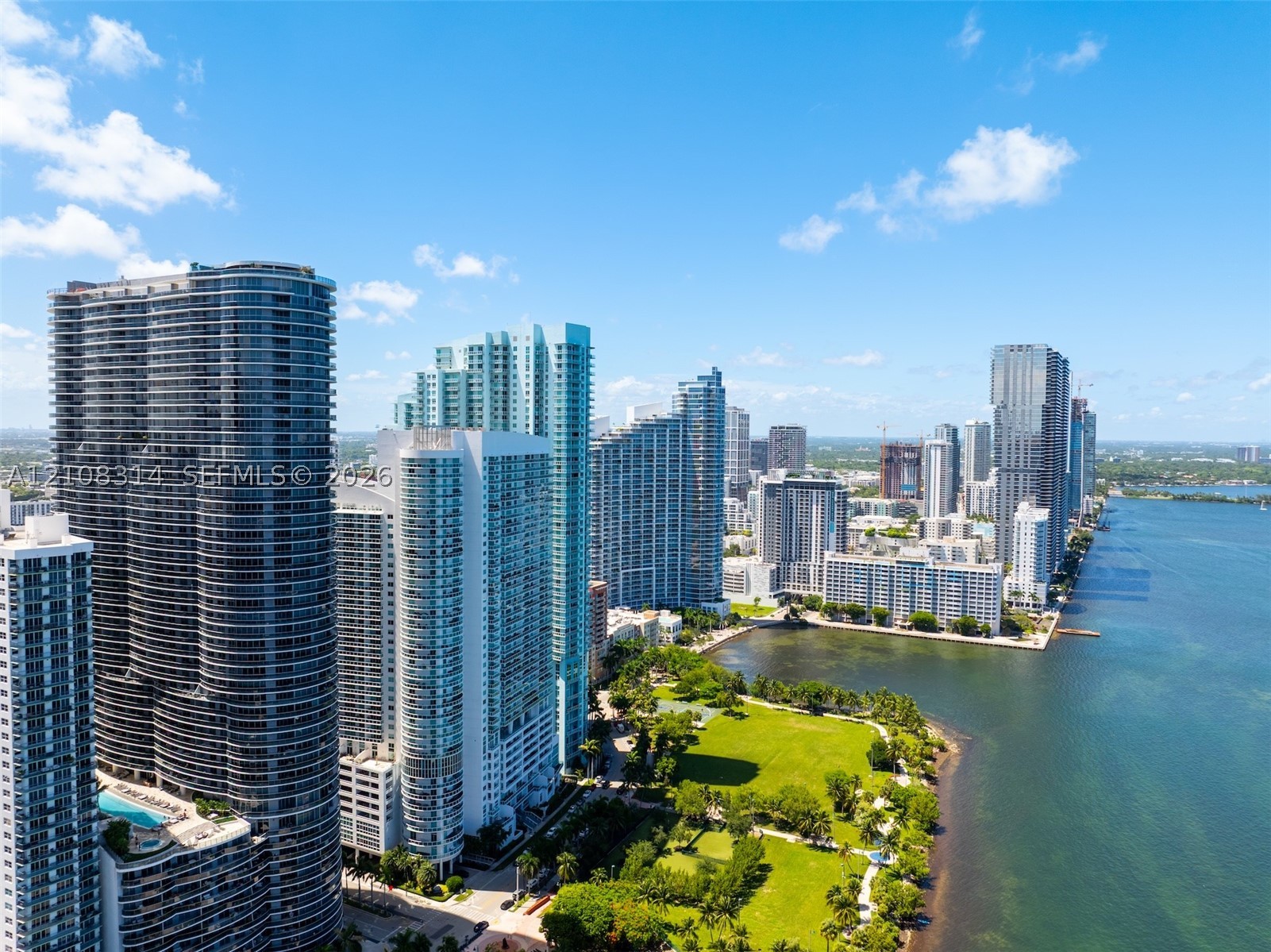 488 NE 18th St #4010, Miami FL 33132