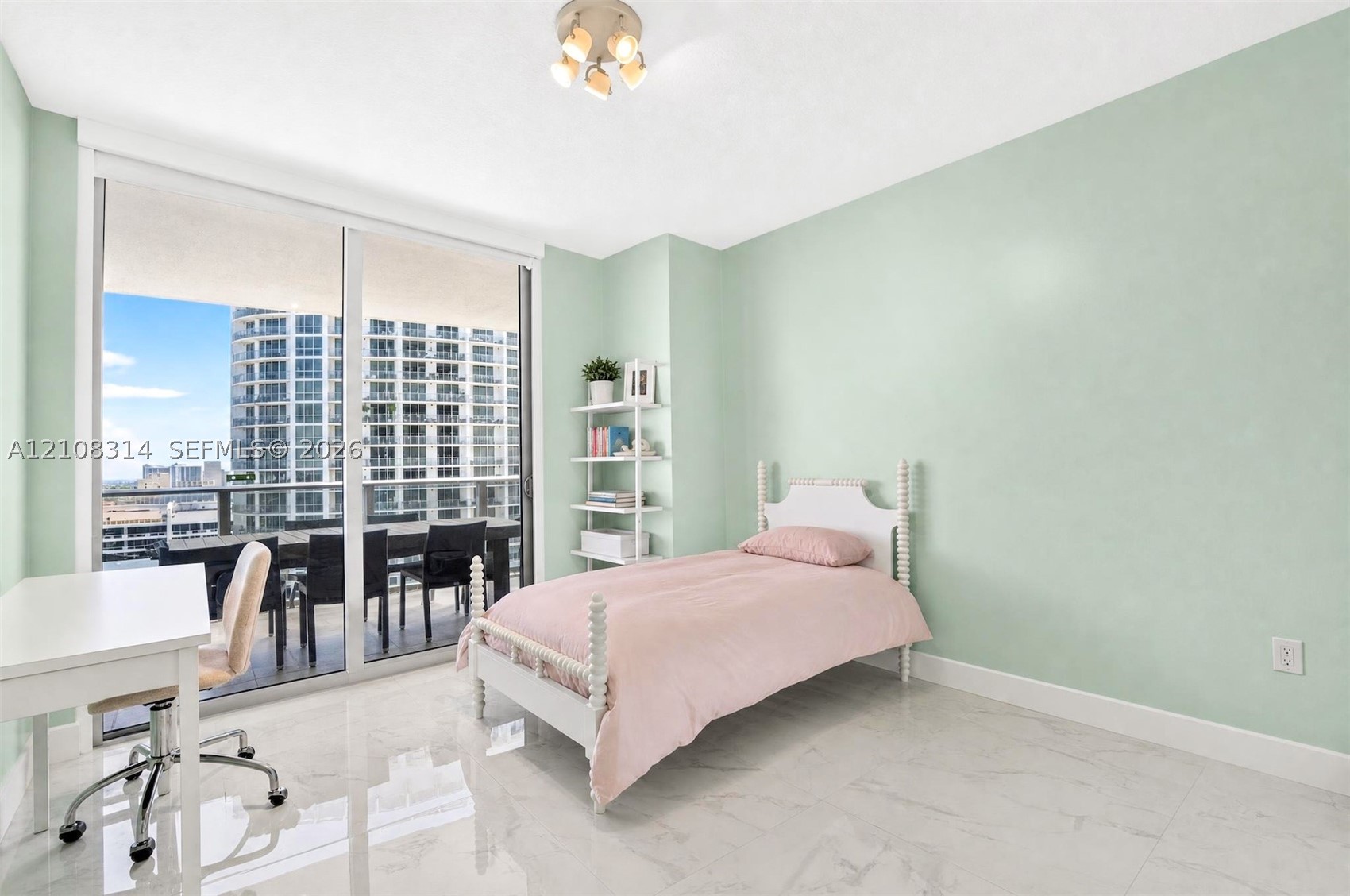 488 NE 18th St #4010, Miami FL 33132