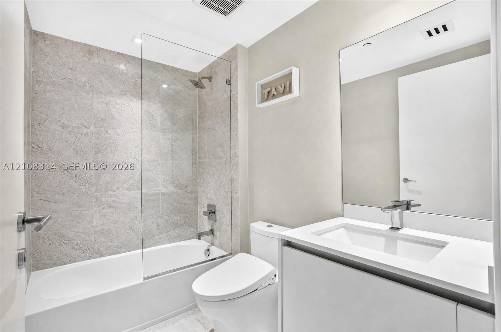 488 NE 18th St #4010, Miami FL 33132