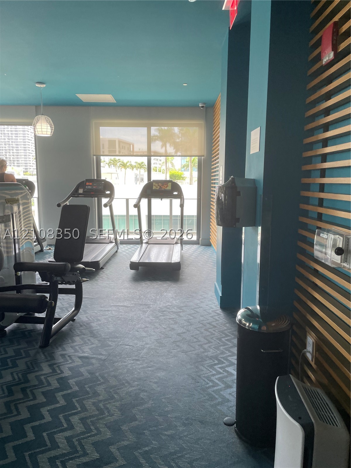 121 NE 34th St #1403, Miami FL 33137