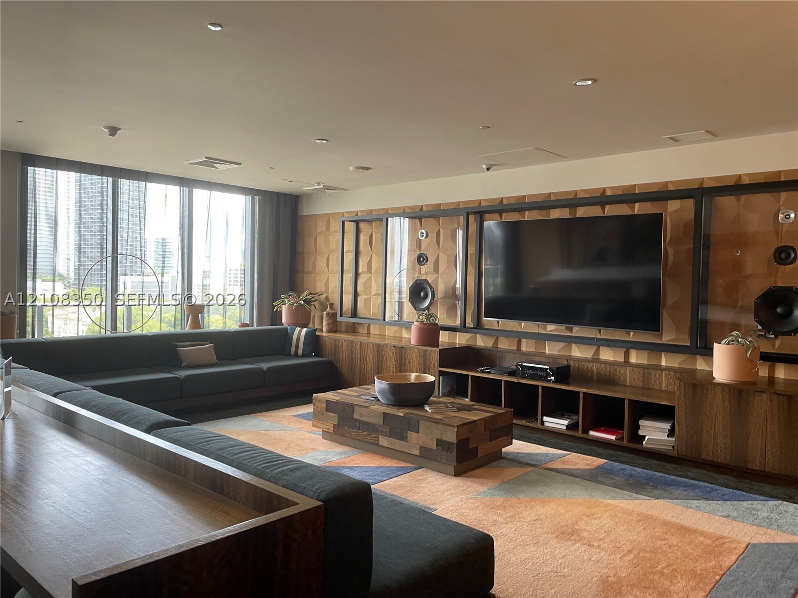 121 NE 34th St #1403, Miami FL 33137
