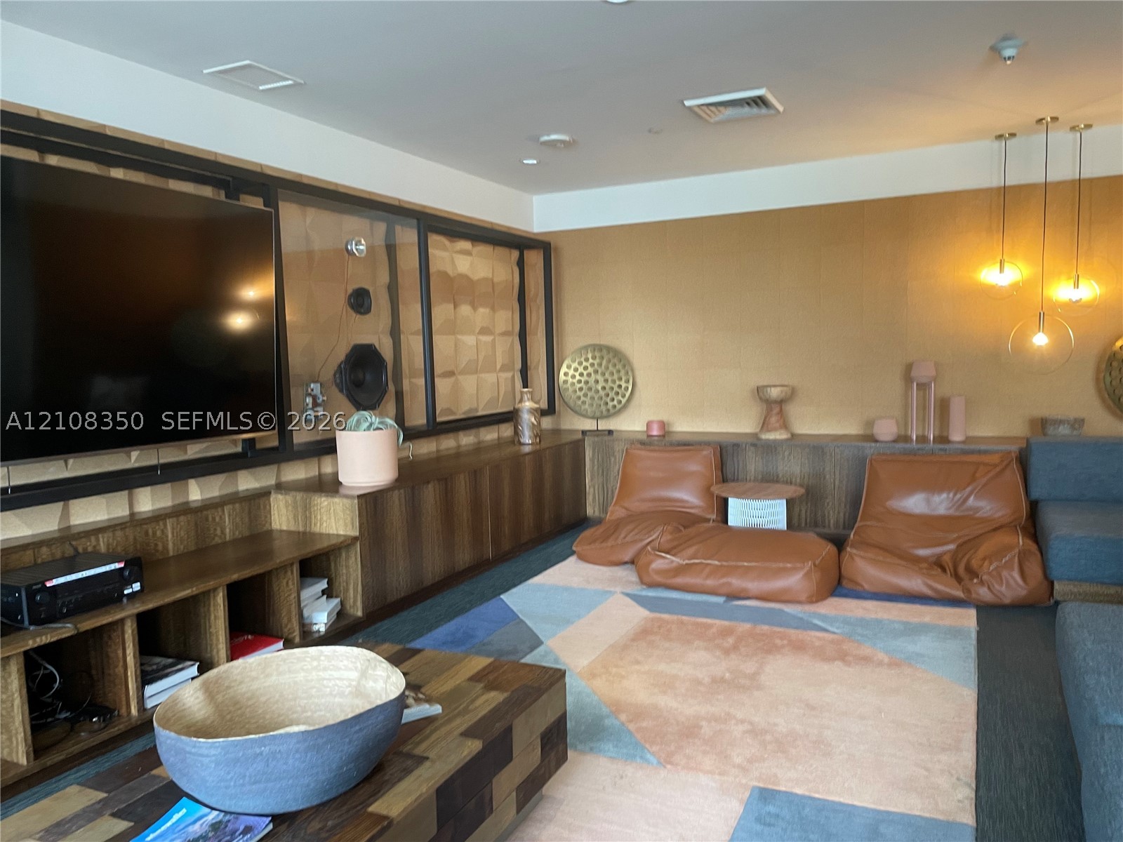 121 NE 34th St #1403, Miami FL 33137