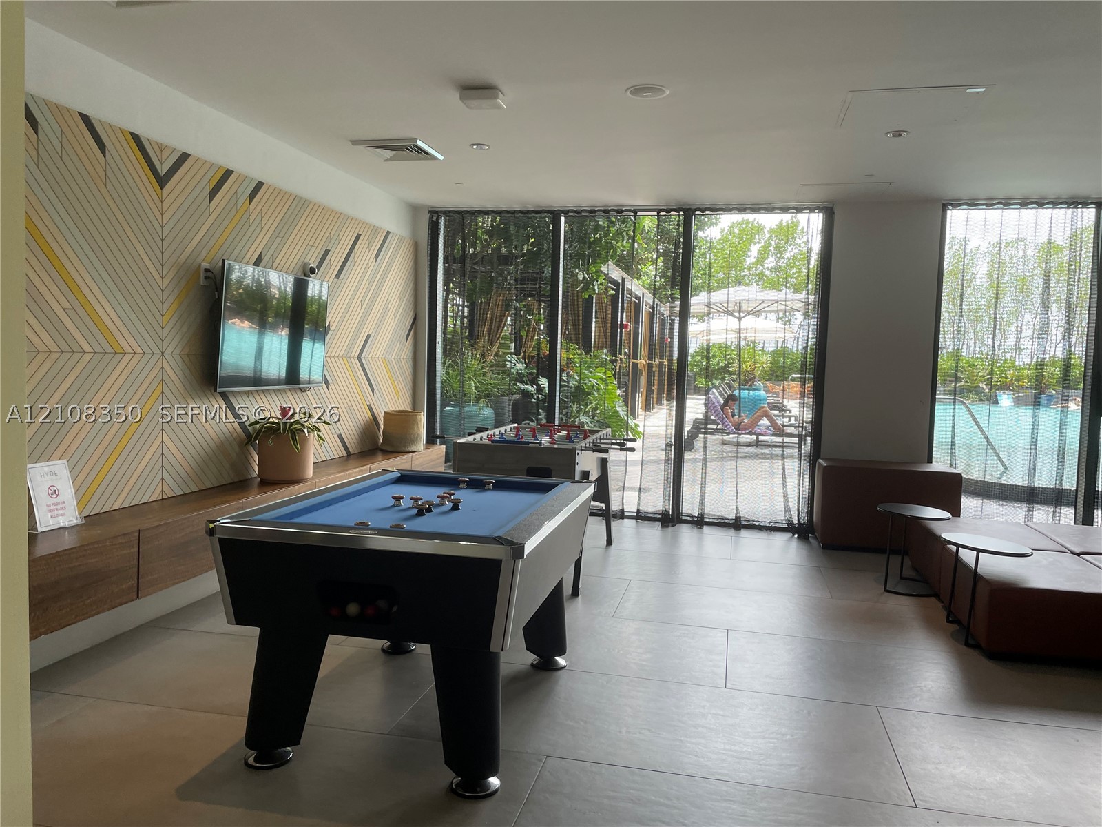 121 NE 34th St #1403, Miami FL 33137