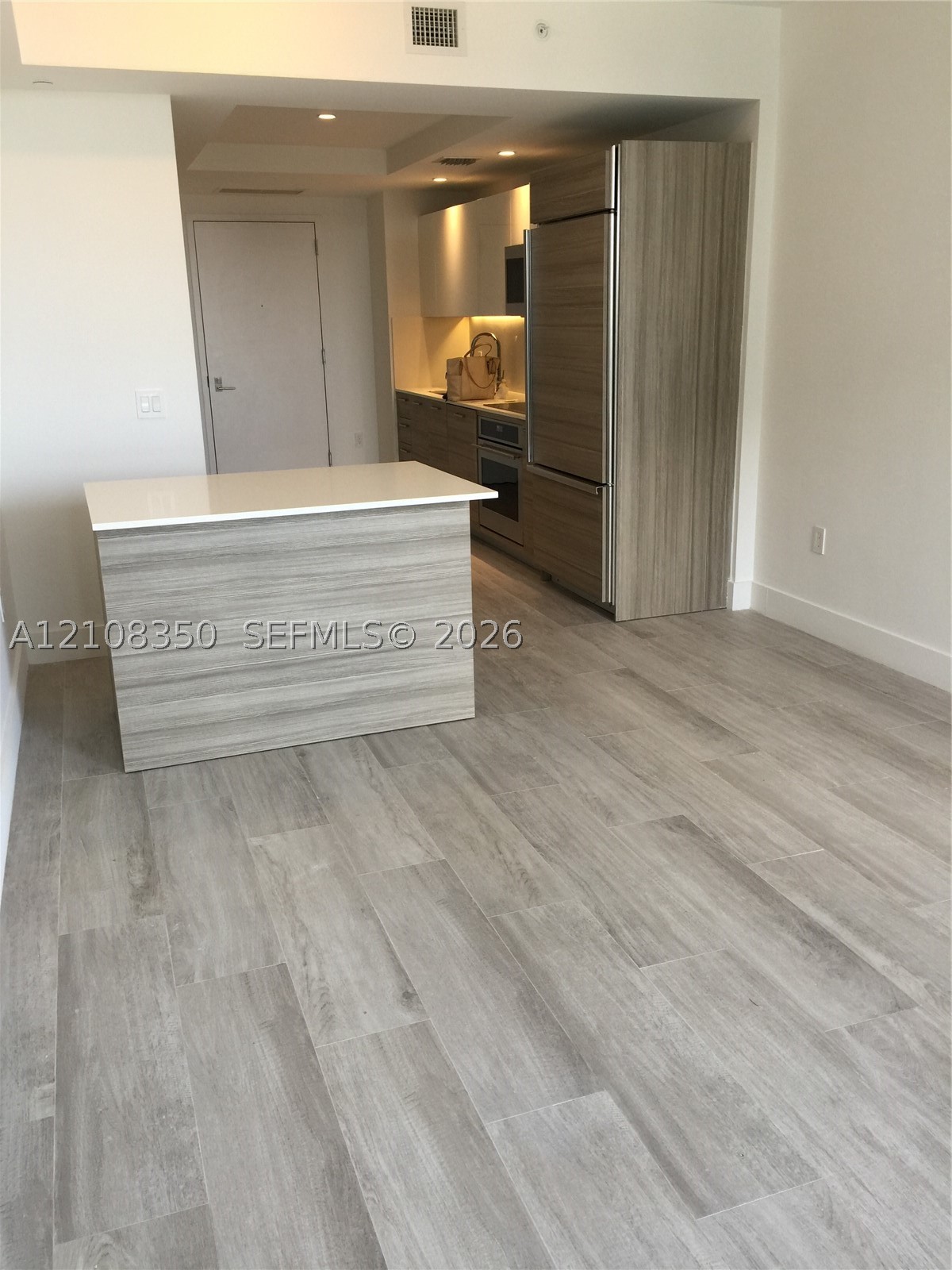 121 NE 34th St #1403, Miami FL 33137