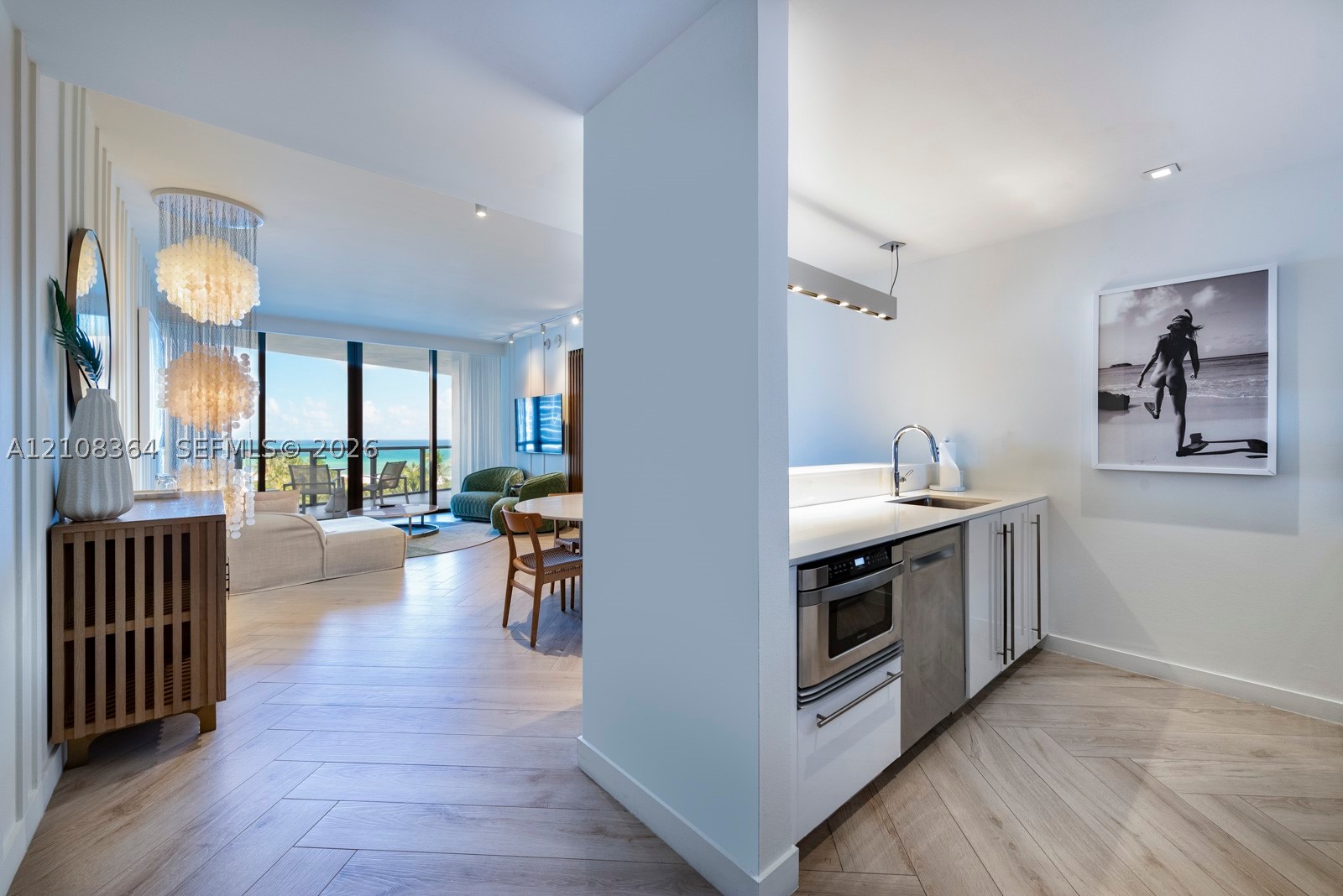 2201 Collins Ave #615, Miami Beach FL 33139