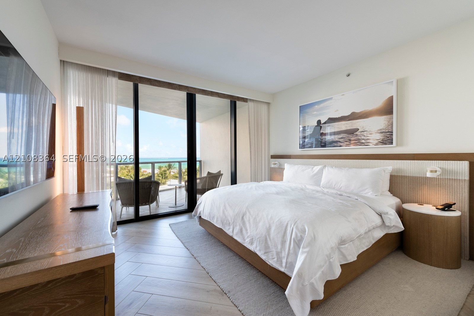 2201 Collins Ave #615, Miami Beach FL 33139