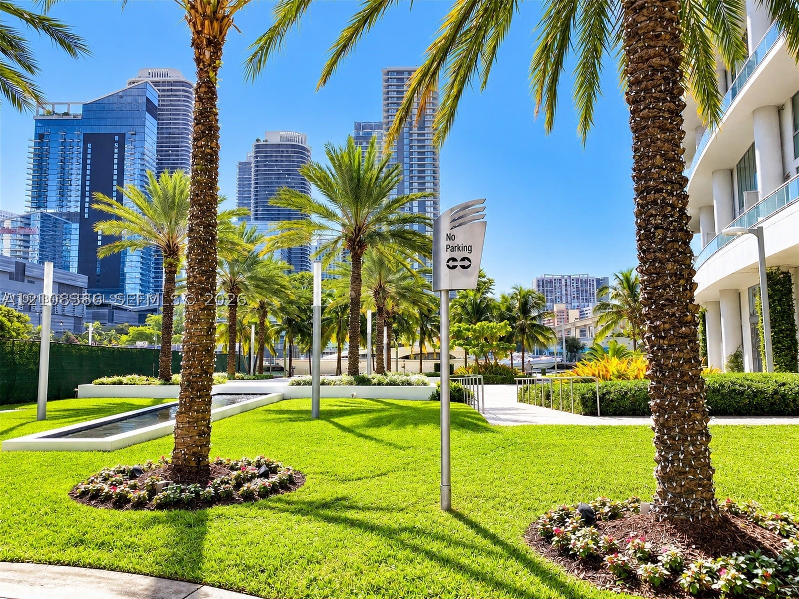90 SW 3rd St #2401, Miami FL 33130
