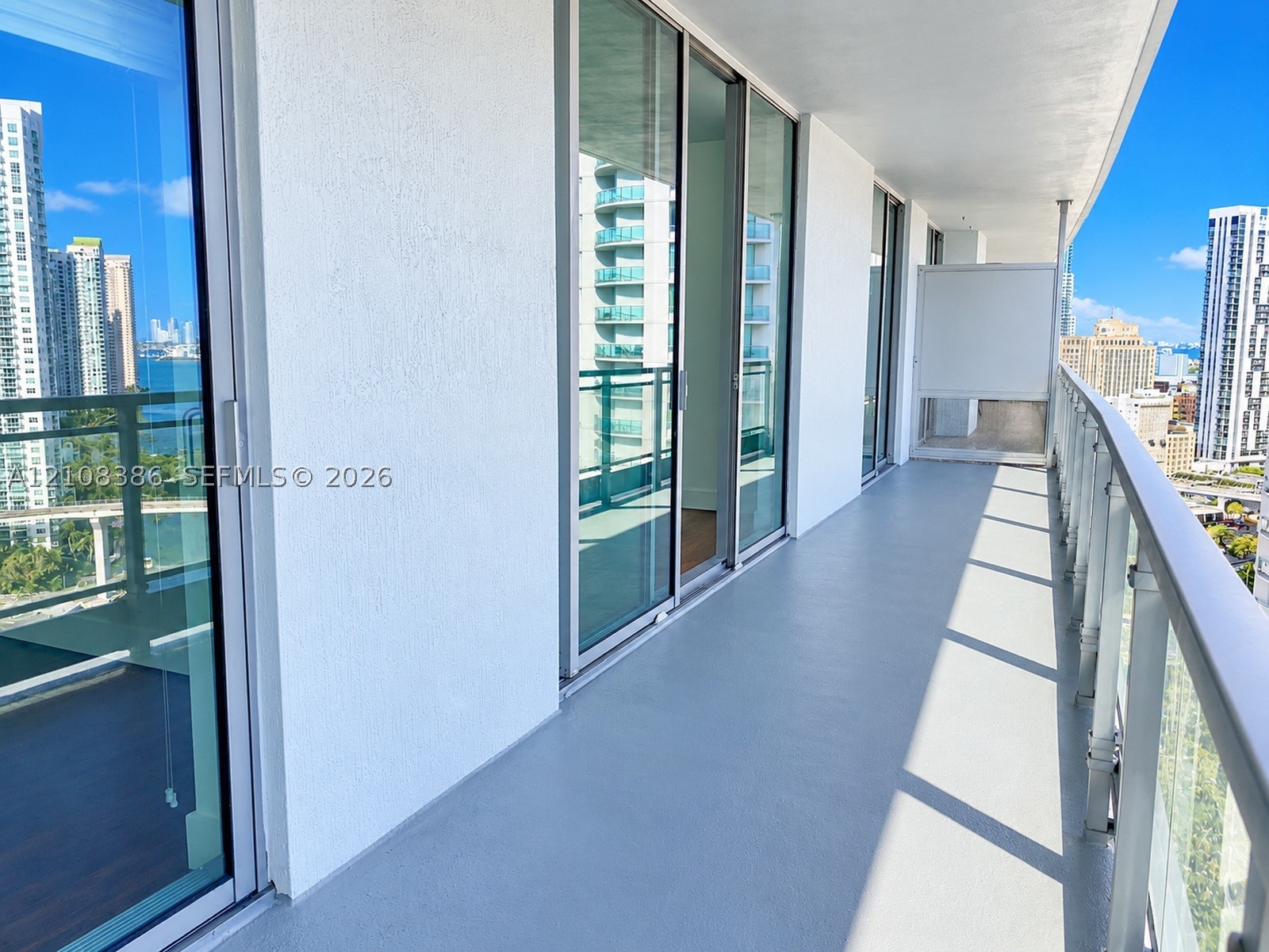 90 SW 3rd St #2401, Miami FL 33130