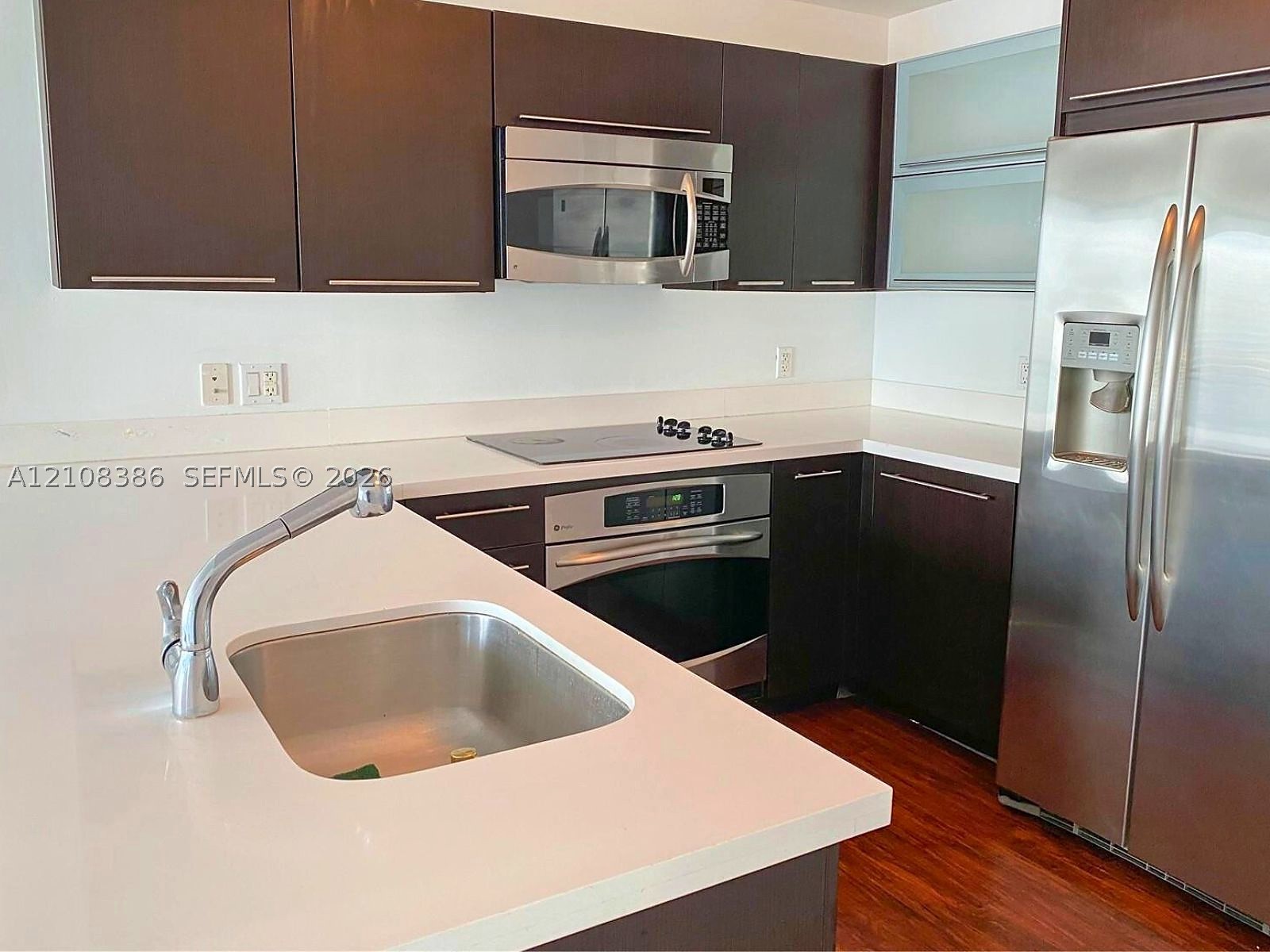 90 SW 3rd St #2401, Miami FL 33130