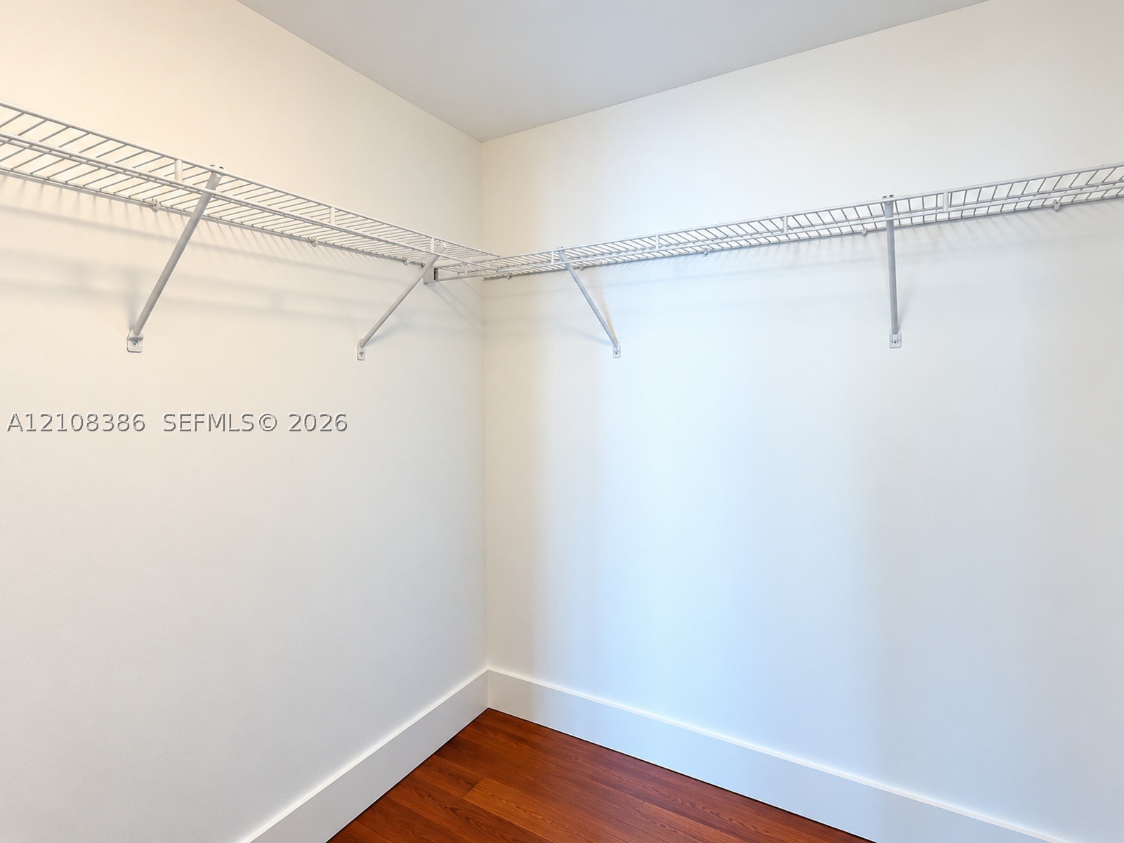 90 SW 3rd St #2401, Miami FL 33130