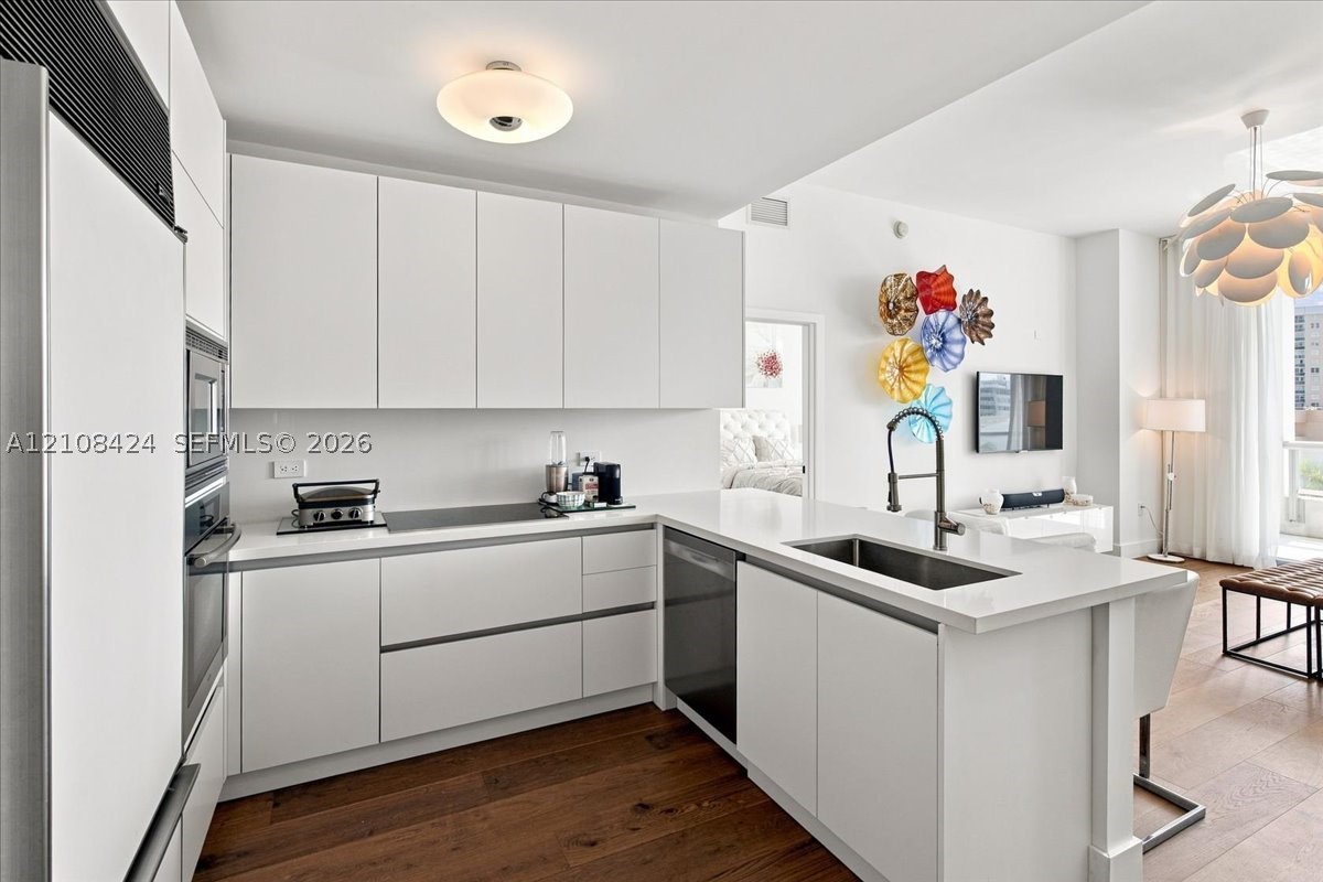 6799 Collins Ave #412, Miami Beach FL 33141
