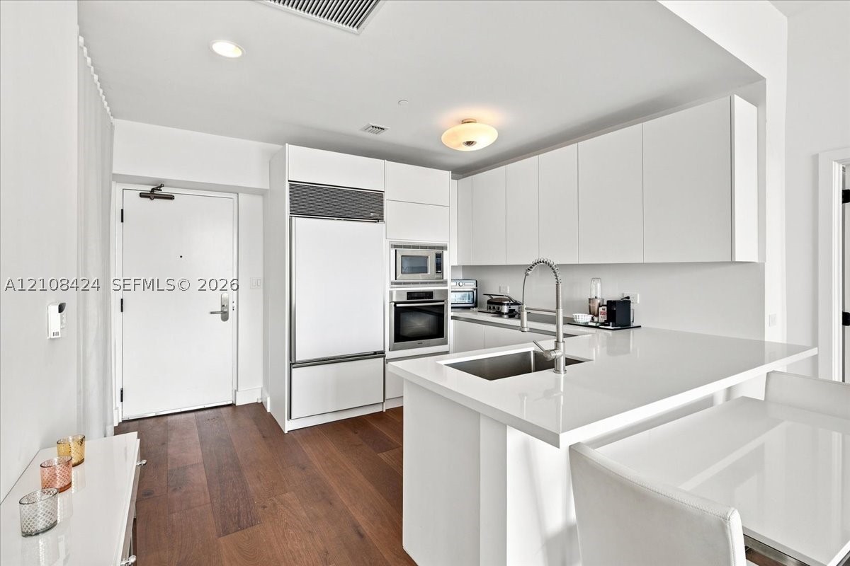 6799 Collins Ave #412, Miami Beach FL 33141