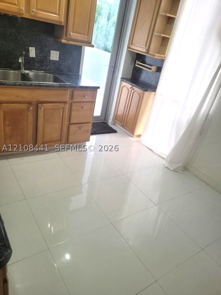 3703 NE 166th St #401, North Miami Beach FL 33160