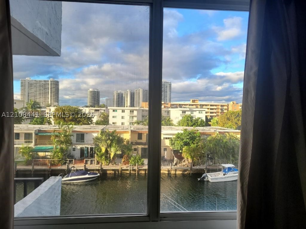 3703 NE 166th St #401, North Miami Beach FL 33160