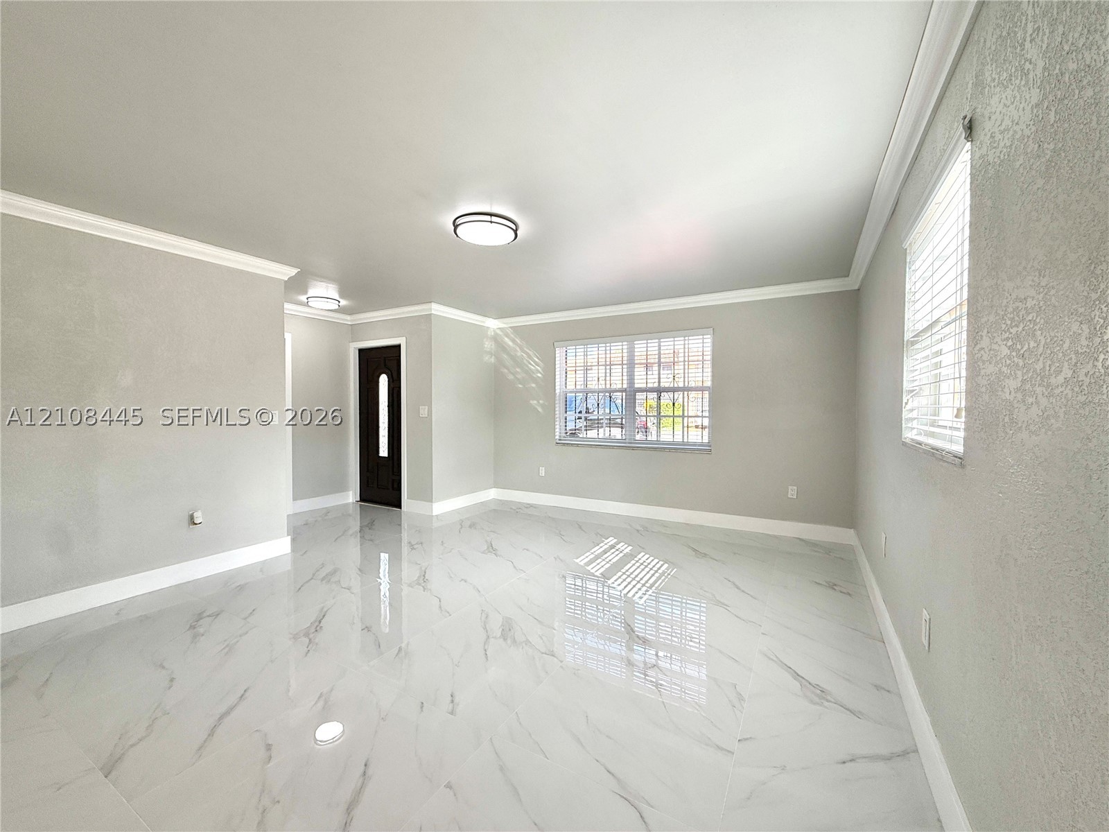 800 W 81st Pl, Hialeah FL 33014