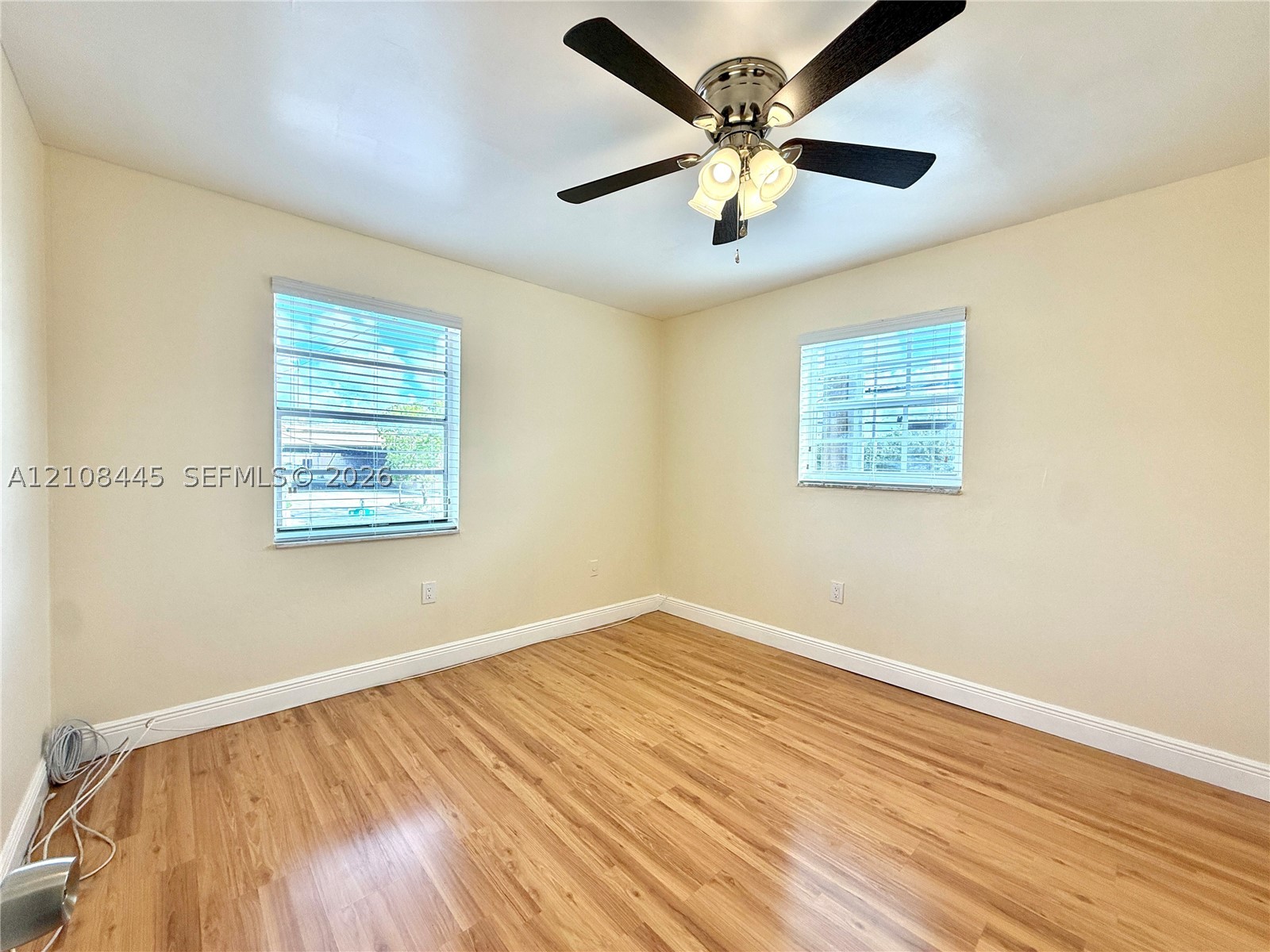 800 W 81st Pl, Hialeah FL 33014