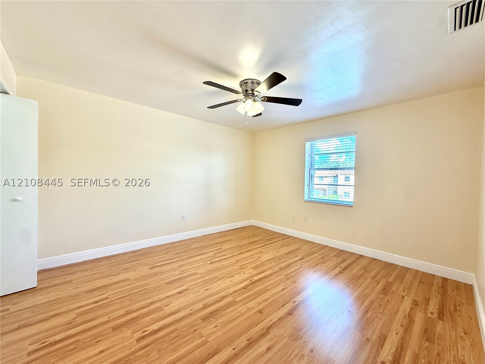 800 W 81st Pl, Hialeah FL 33014