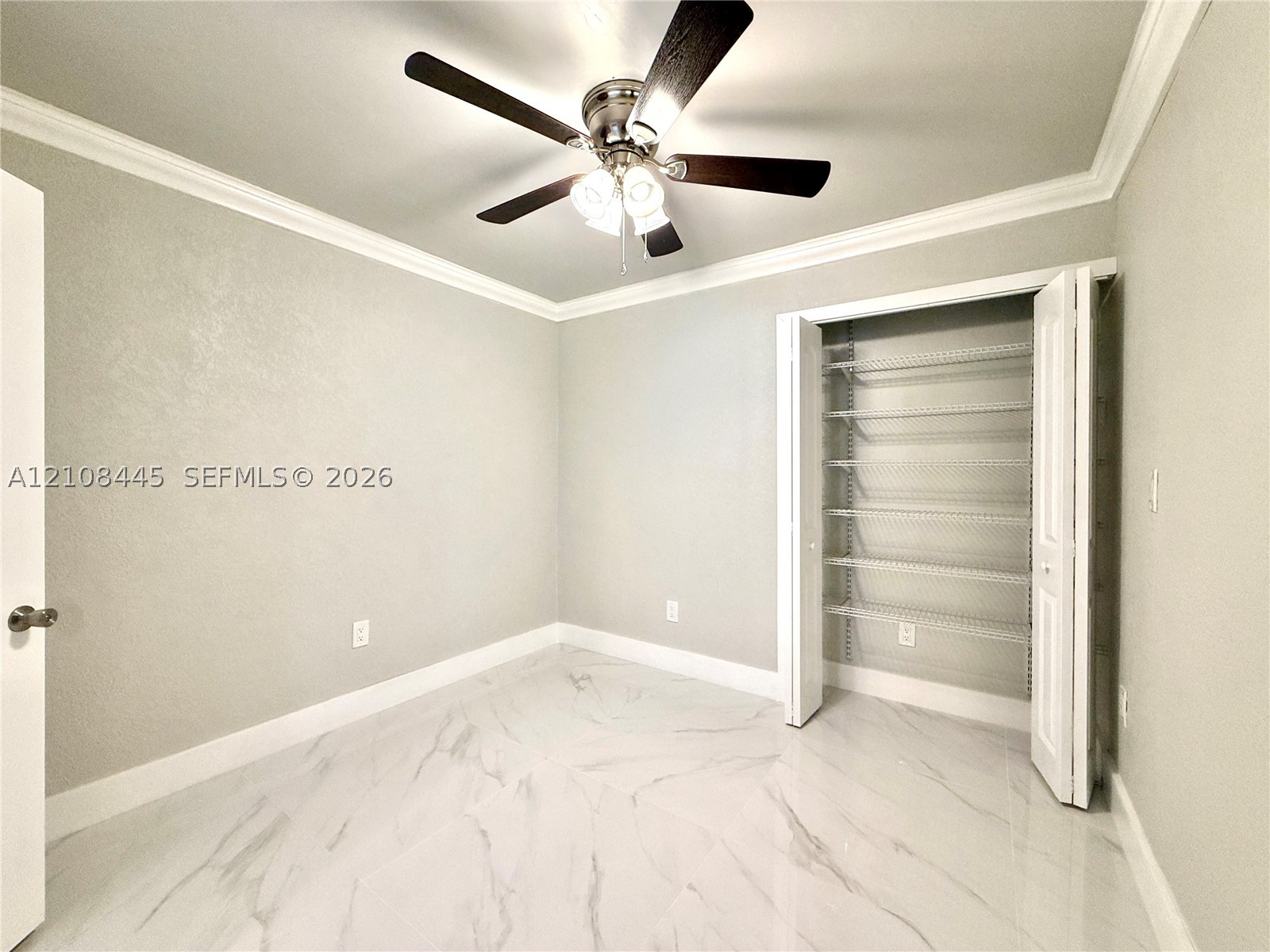 800 W 81st Pl, Hialeah FL 33014