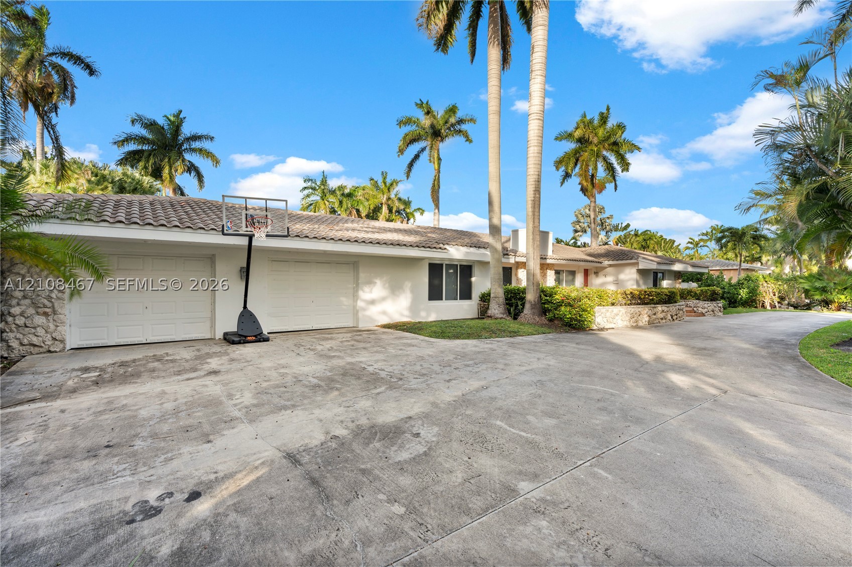 1247 Jackson St, Hollywood FL 33019