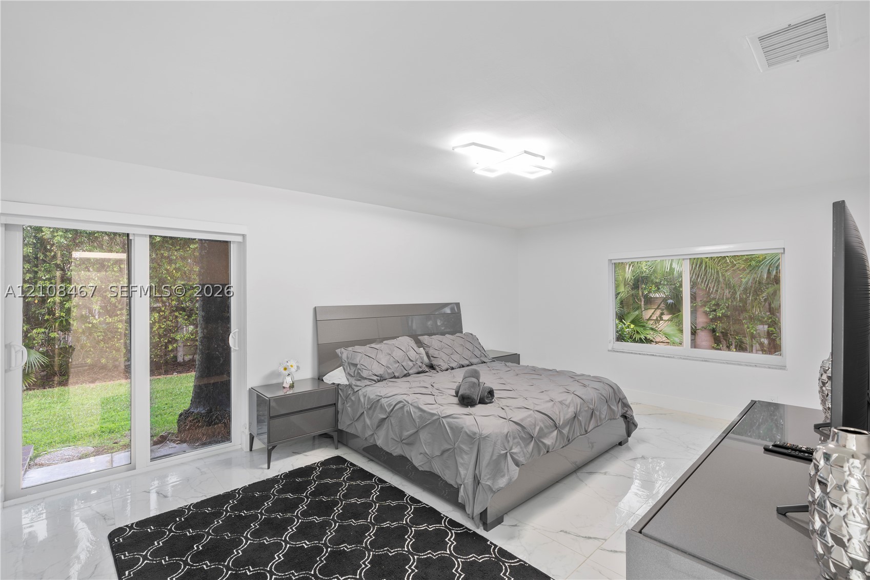 1247 Jackson St, Hollywood FL 33019