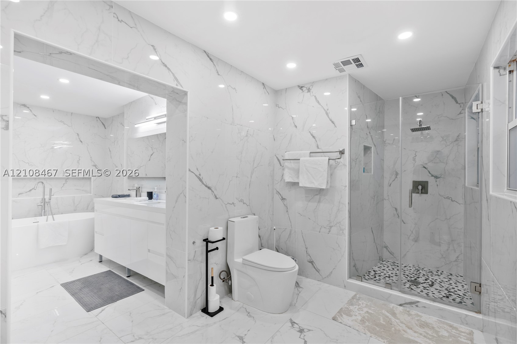 1247 Jackson St, Hollywood FL 33019