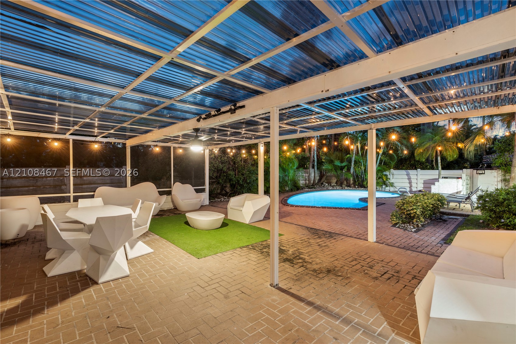 1247 Jackson St, Hollywood FL 33019