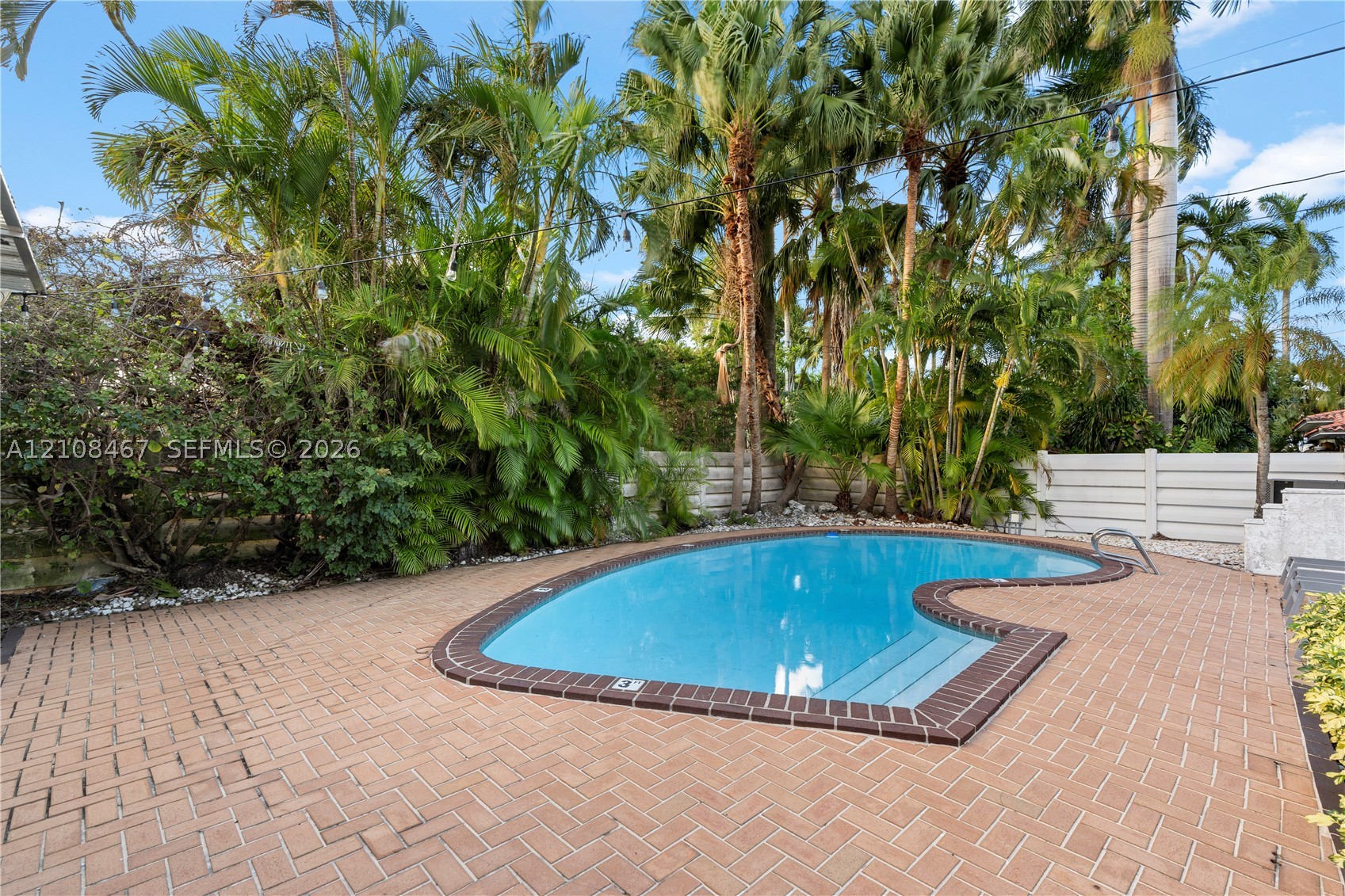 1247 Jackson St, Hollywood FL 33019