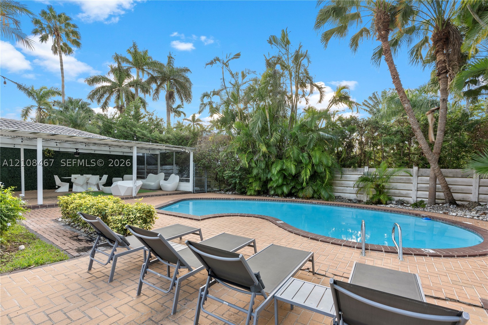 1247 Jackson St, Hollywood FL 33019