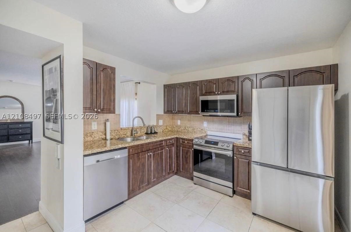 6245 SW 47th Mnr #101, Davie FL 33314