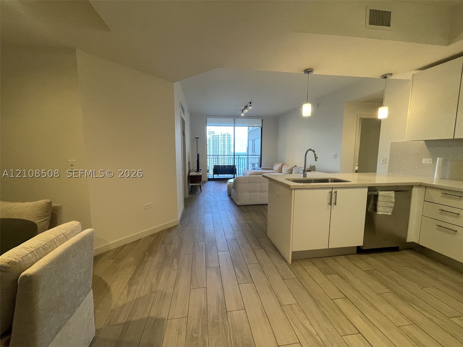 999 SW 1st Ave #3207, Miami FL 33130