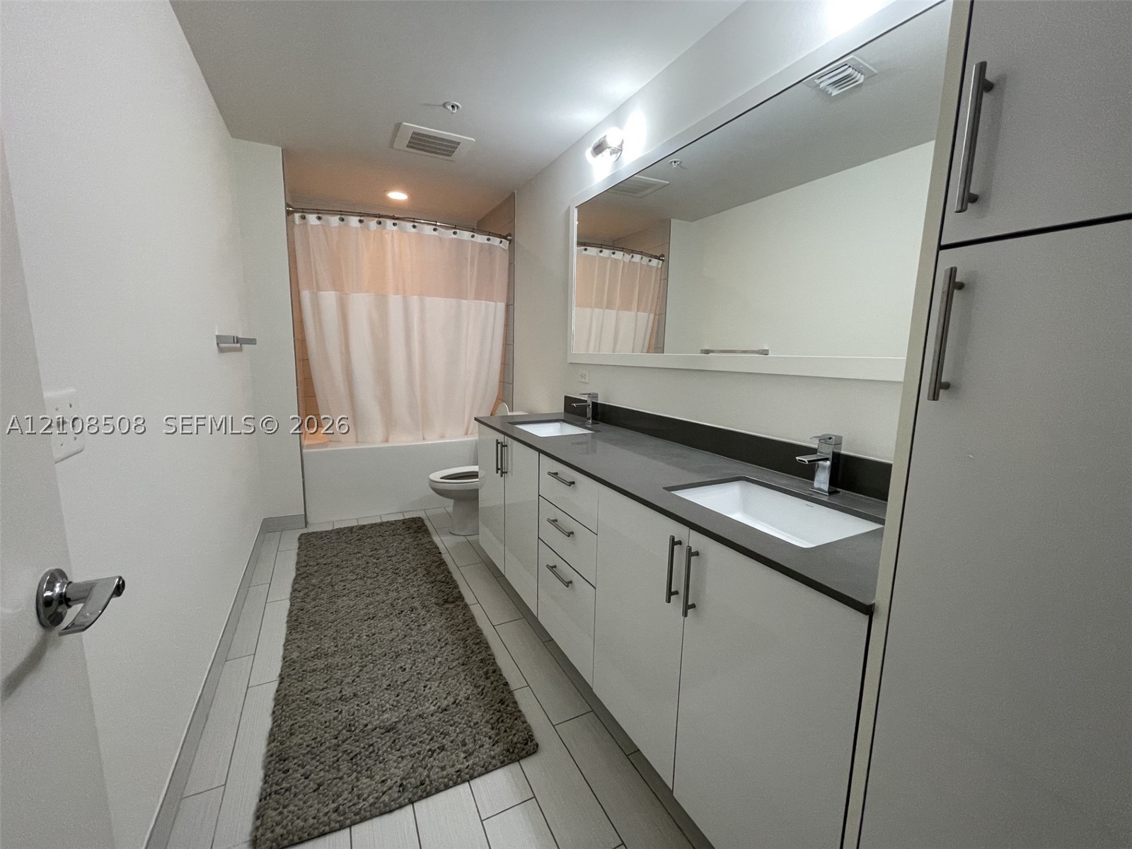 999 SW 1st Ave #3207, Miami FL 33130
