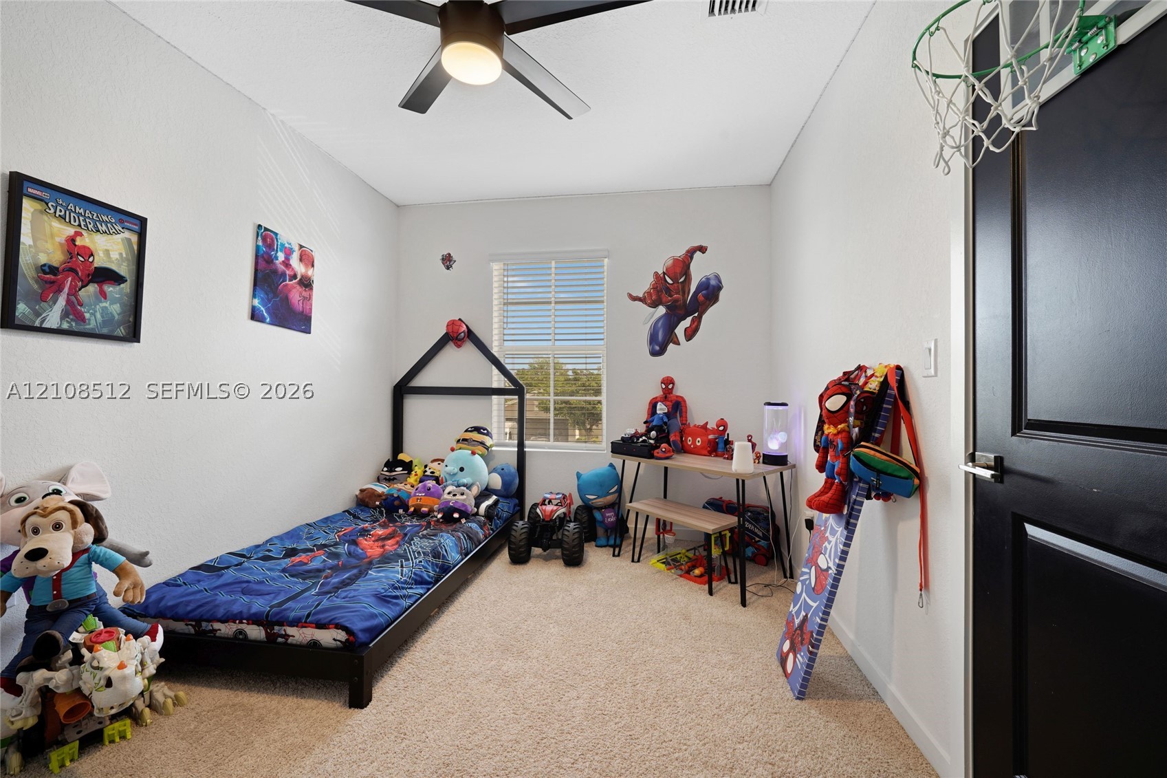 572 NE 6th Pl, Homestead FL 33034