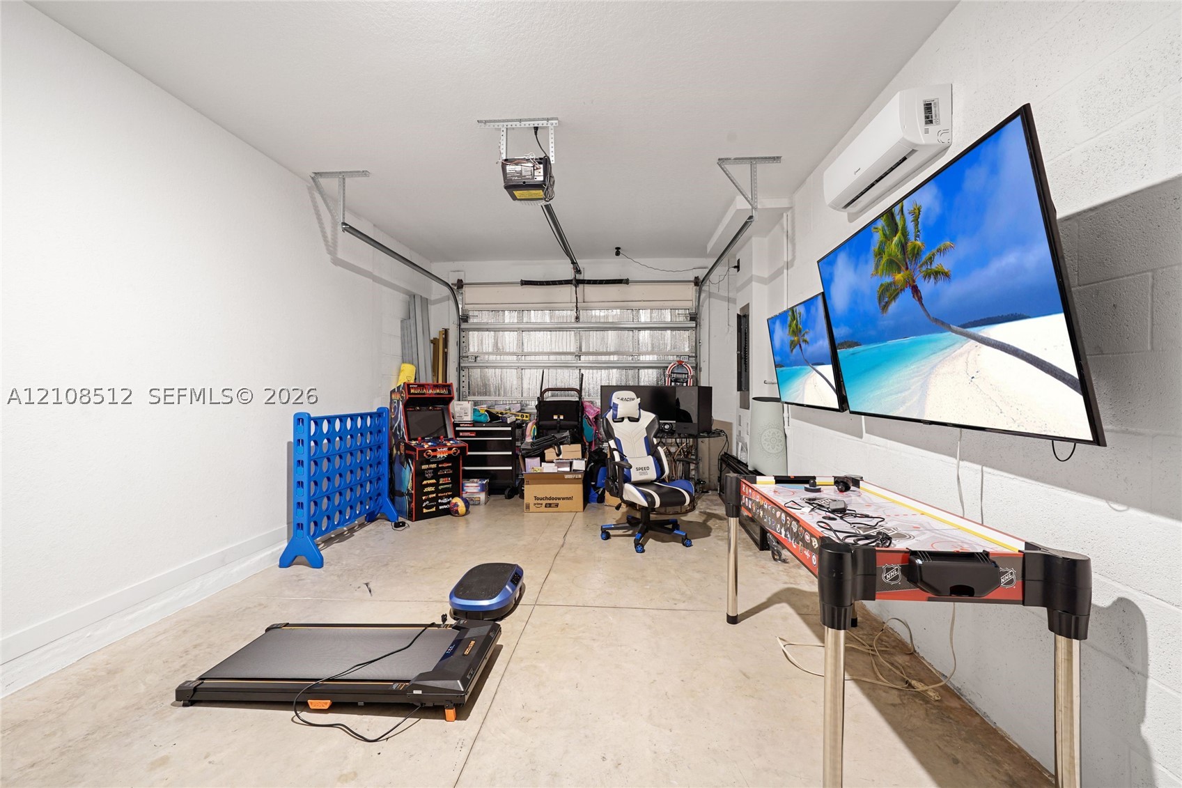 572 NE 6th Pl, Homestead FL 33034