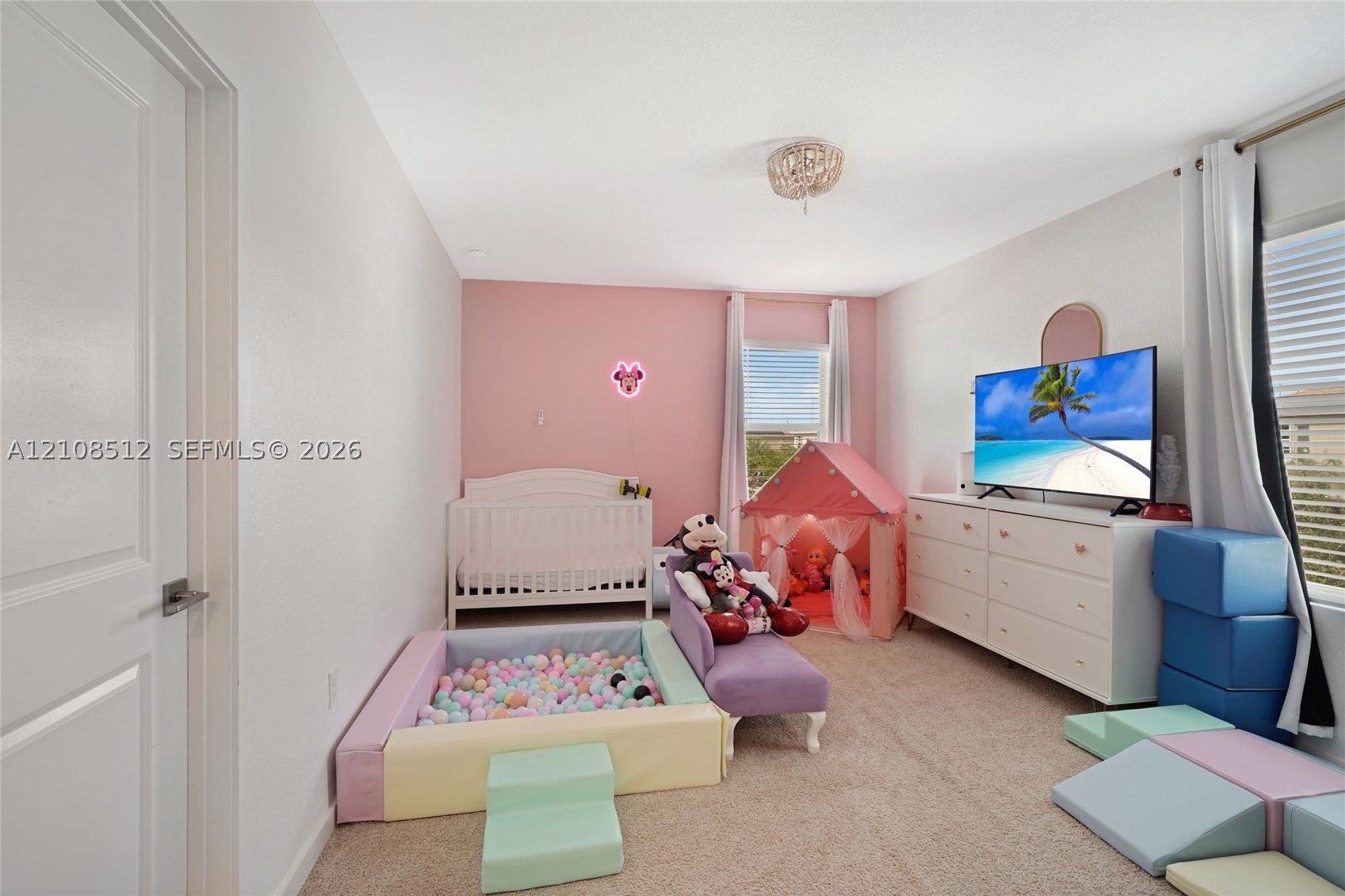 572 NE 6th Pl, Homestead FL 33034