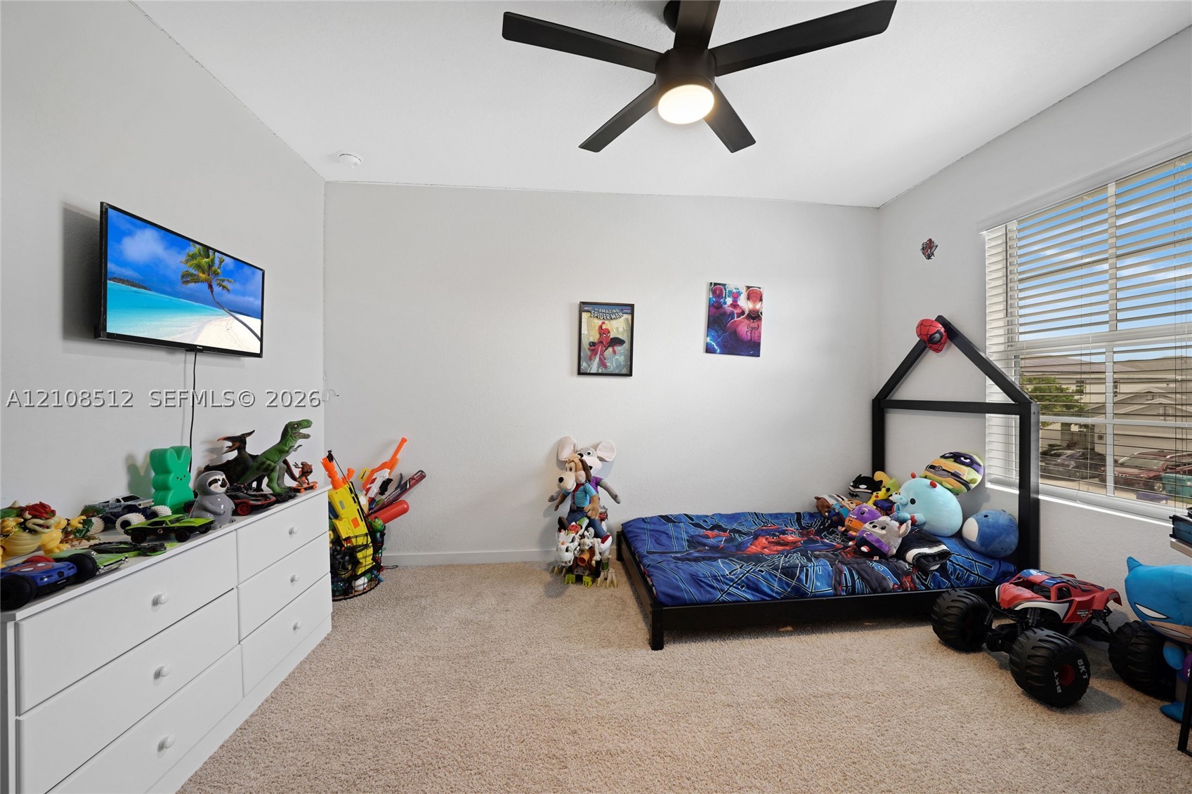 572 NE 6th Pl, Homestead FL 33034