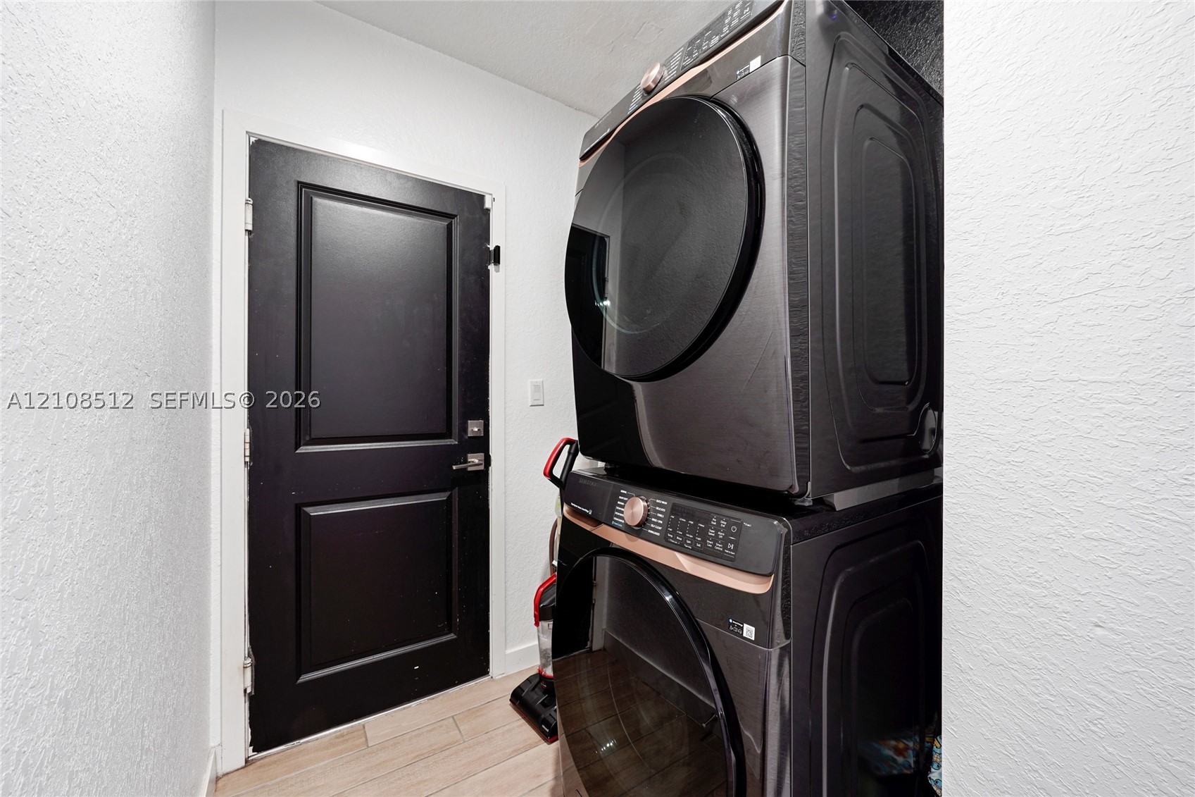 572 NE 6th Pl, Homestead FL 33034