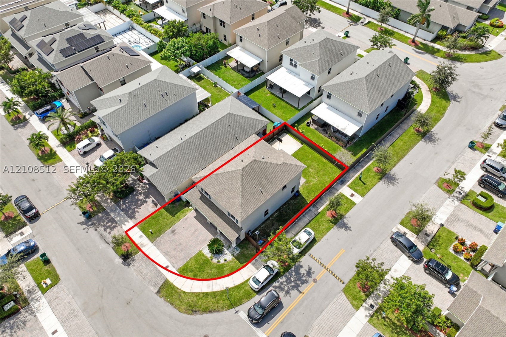 572 NE 6th Pl, Homestead FL 33034