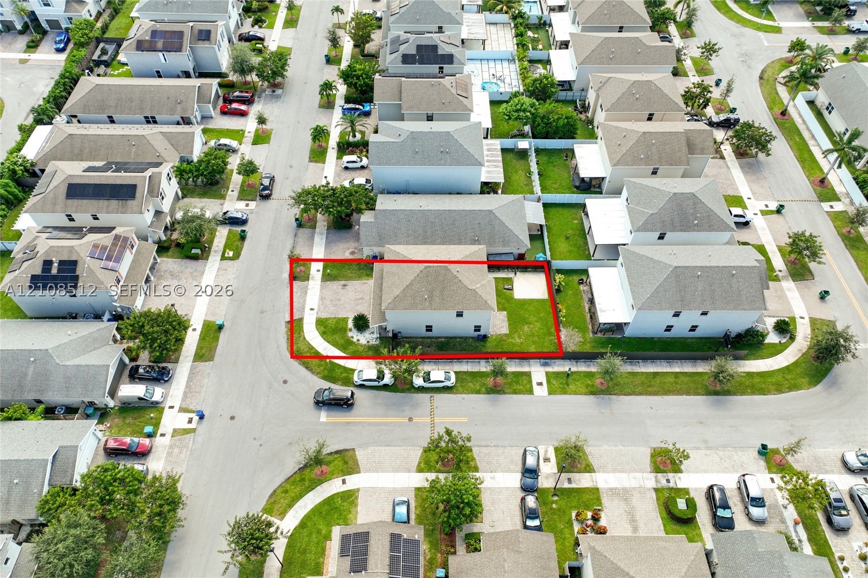 572 NE 6th Pl, Homestead FL 33034