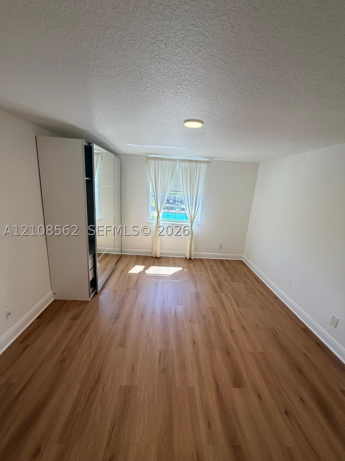 529 E Sheridan St #305, Dania Beach FL 33004