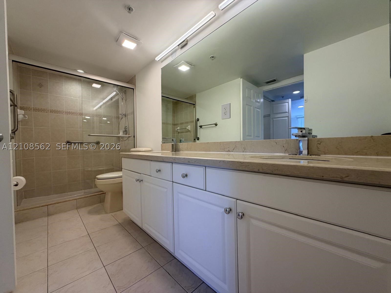 529 E Sheridan St #305, Dania Beach FL 33004
